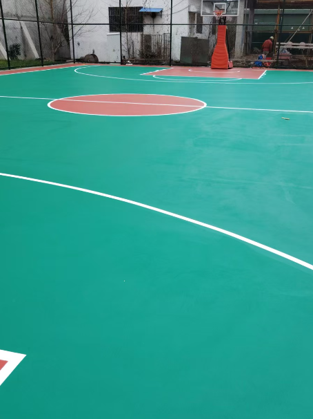 婺城 球场长期使用易出现地面开裂